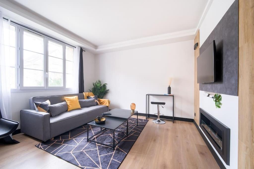 Le Black & White - 10 Min Orly, 3 Min Gare Juvisy Apartment Ати-Мон Екстериор снимка