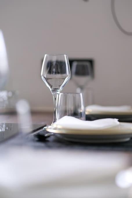 Le Black & White - 10 Min Orly, 3 Min Gare Juvisy Apartment Ати-Мон Екстериор снимка